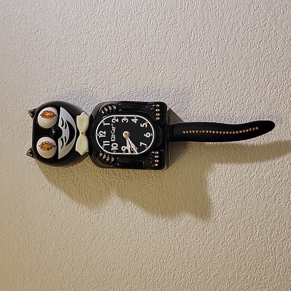 Jeweled Kit-Cat Klock with GLOW IN THE DARK BOWTIE & two tails RARE CLOCK - Picture 1 of 10
